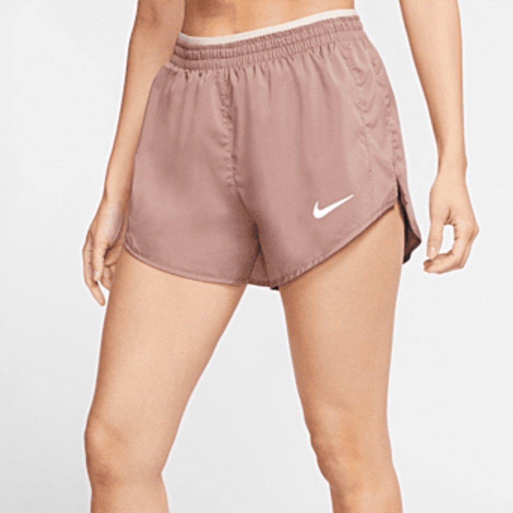 Women’s Nike Lux Shorts Size Small (4-6)